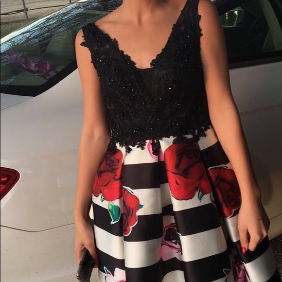 FORMAL DRESS! - Picture 2 of 2